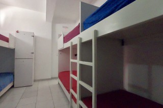 accommodation santorini backpackers bedroom-20