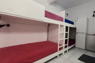 accommodation santorini backpackers bedroom-21